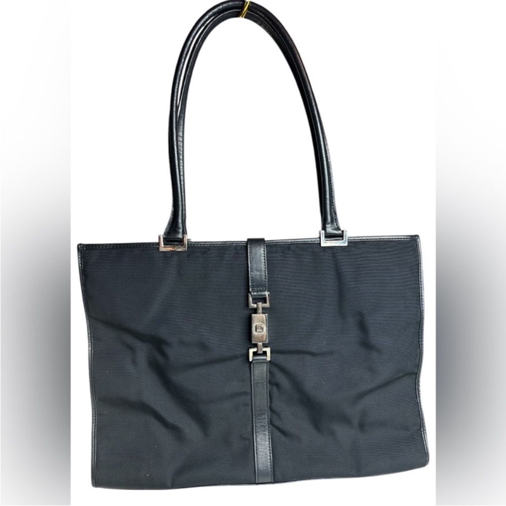 Gucci Black Shoulder Bag with Sleek Design and Structured Shape